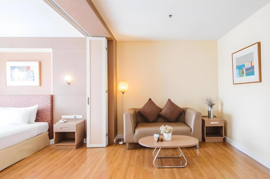 Clef Hotel Bangkok Eksteriør billede